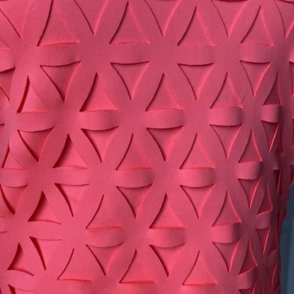 NWOT Lilly Pulitzer Mango Pink Sun Ray Daisy Laser Cut Scuba Ponte Shift Dress - Picture 7 of 13